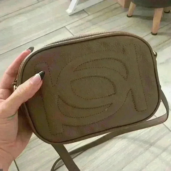 bebe Handbags - Bebe Tan Handbag Crossbody - New